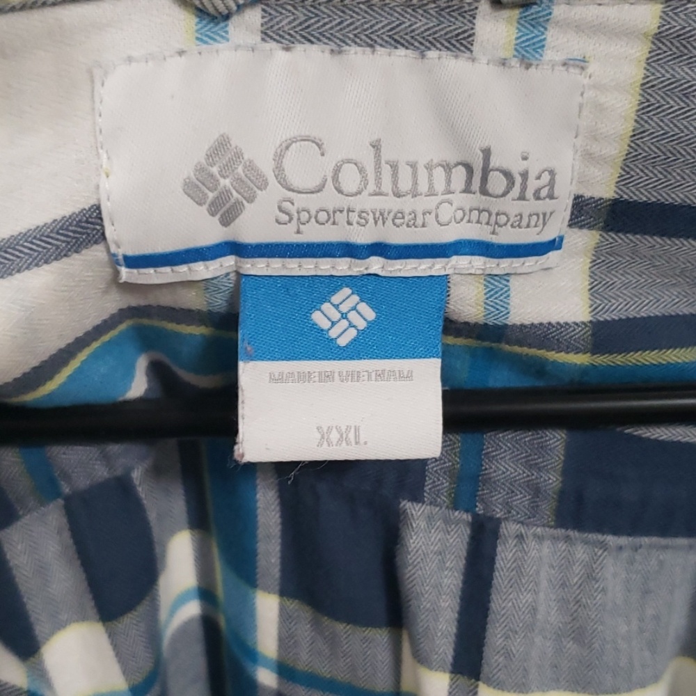 Lightweight Button Down - Picture 3 of 4